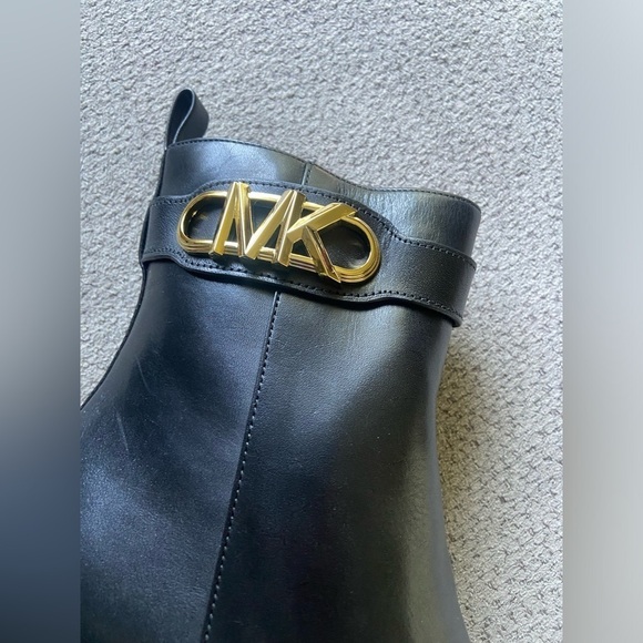 Michael Kors Women's Black Leather Parker Platform Bootie Boots 4" Heel 10M New! - Picture 5 of 10